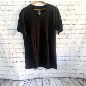 POLO. Black polo vneck. Size L